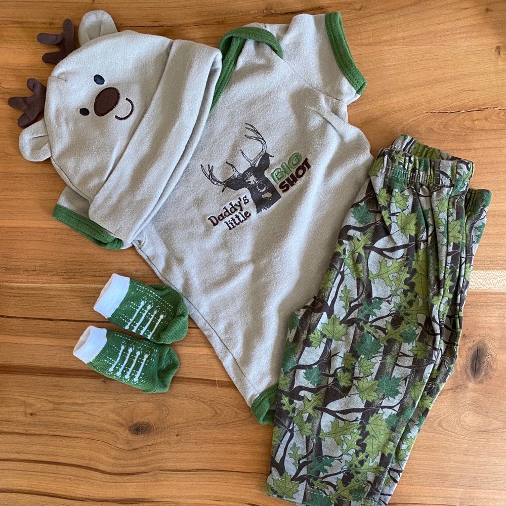 Baby Essentials Hunting Camo Matching Set 3-6m